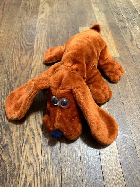 Vintage Graphics International Floppy Puppy Brown Hound Sad Eyes 1983