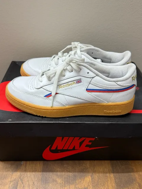 7.5M Reebok Classic International Flag White Gum Sneakers EGG6425 