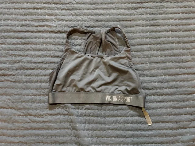 Victoria Sport The Player Sport Bra Size L Gray Racerback