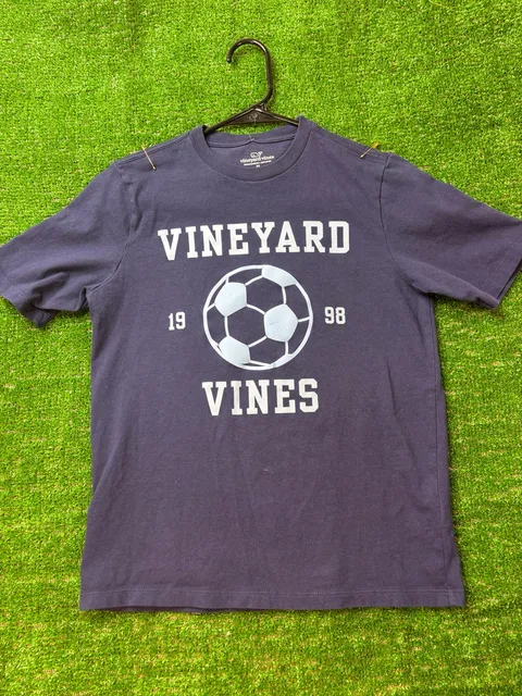 Vineyard Vines Soccer T-Shirt Size M Navy Blue 1998 Graphic Tee