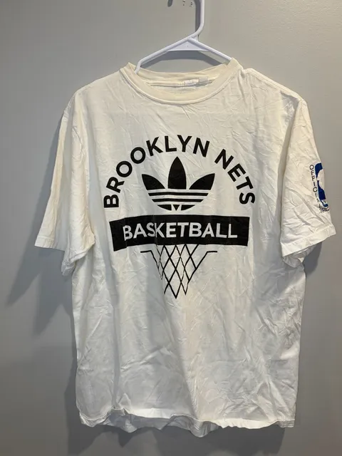 Adidas Brooklyn Nets T-Shirt Size M White Graphic Tee