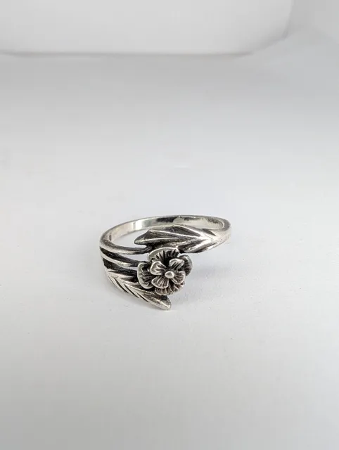 Vintage Sterling Silver Flower Ring