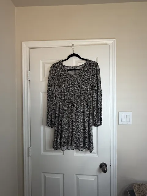 Lily Rose Long Sleeve Floral Mini Dress Size L Black White Rayon