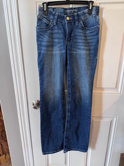 Wrangler Willow The Ultimate Riding Jean Size 27/3X32