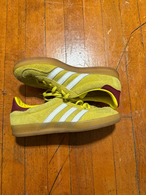 Adidas Gazelle Indoor Size 7 Yellow White Gum