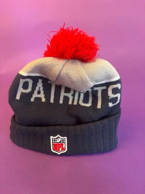 New Era New England Patriots Knit Beanie Hat Pom Pom