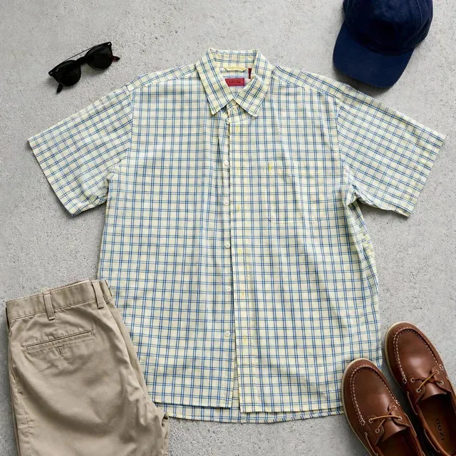 IZOD Plaid Short Sleeve Button-Up Shirt Size L Yellow Blue