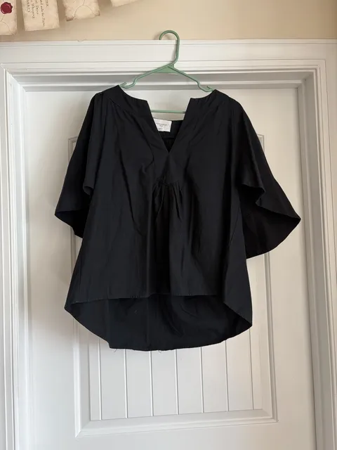 Pomander Place by Tuckernuck Finley Flutter Sleeve Top Size L Black Cotton