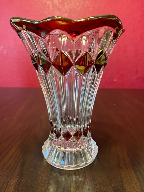 Vntg Anna Hütte Bleikristall "Mercedes" pattern 24% lead crystal ruby flash vase