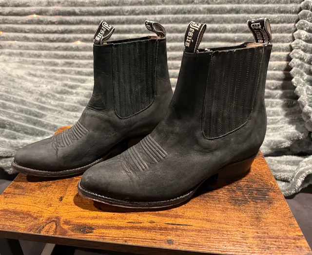 Botas Jaca Western Chelsea Boots Black Leather Pointed Toe Pull Tabs