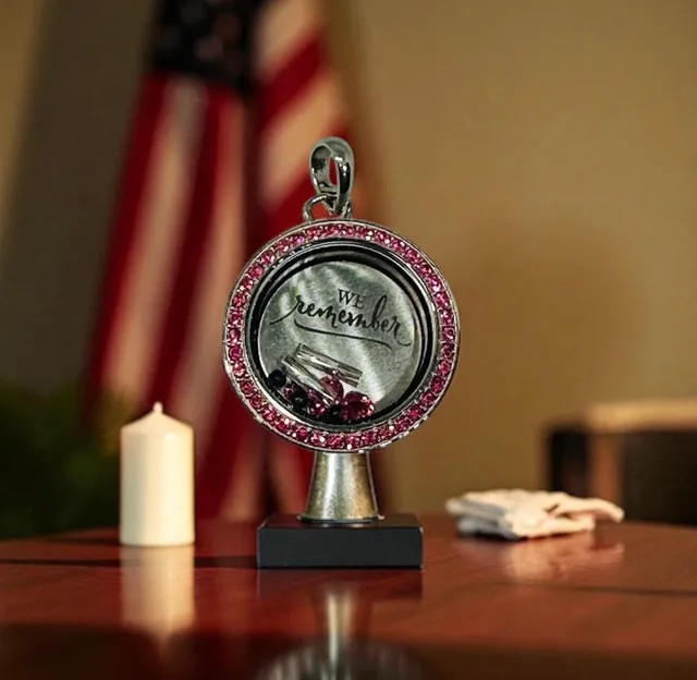 Origami Owl Medium “We Remember” Locket with Pink Rhinestones