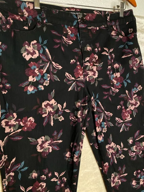 Bandolino Amy Jeans Size 16 Floral