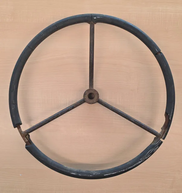 Vintage 3-Spoke 18 Inch Steering Wheel Black Metal Rubber 548