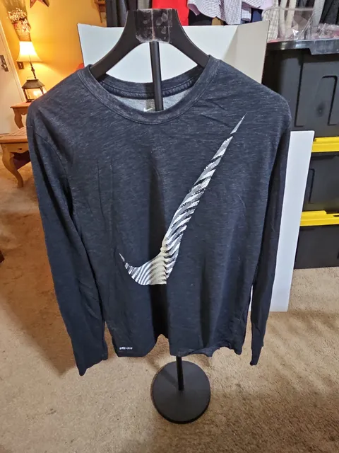 Nike The Nike Tee Long Sleeve Shirt Size M Black Dri-Fit Swoosh