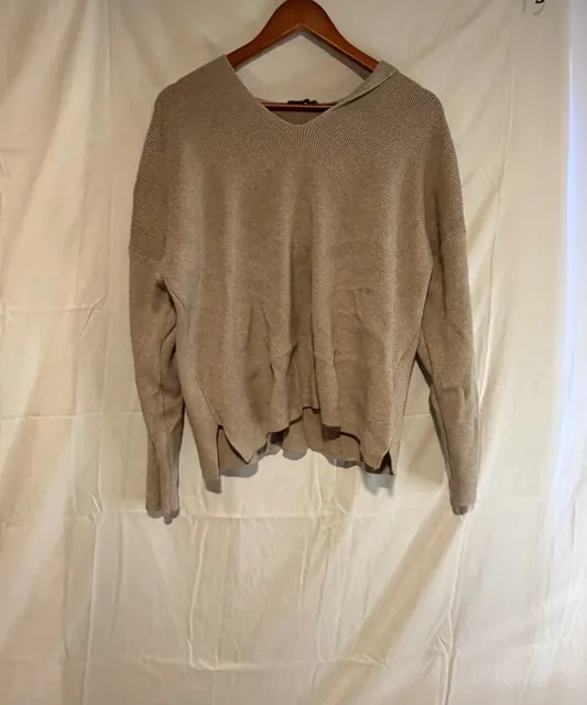 Tahari Hooded V-Neck Sweater Tan Knit