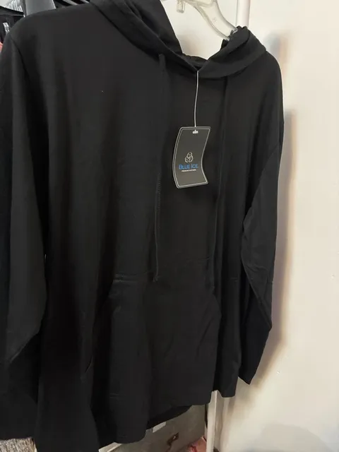 Men’s nwt black long sleeve tshirt hoodie brand blue ice medium