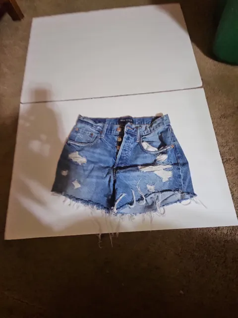 Aeropostale 90S High Rise Cut-Off Shorts Size 4 Blue Distressed Denim