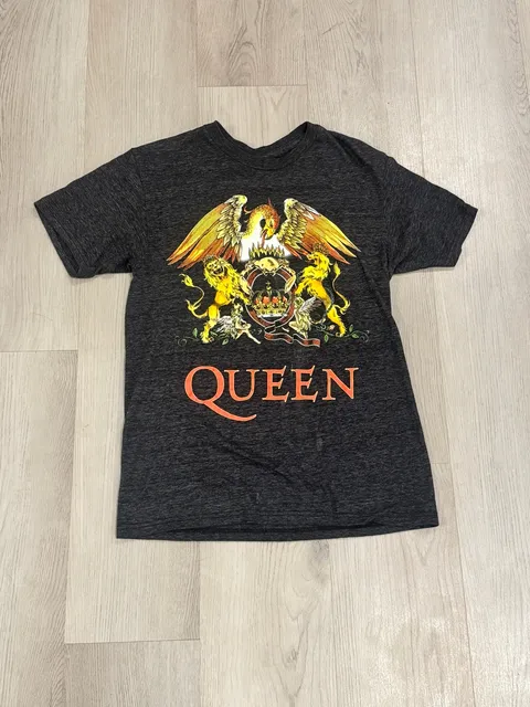 Queen Small Black T-shirt Freddie Mercury Rhapsody Rock Band Live ...,