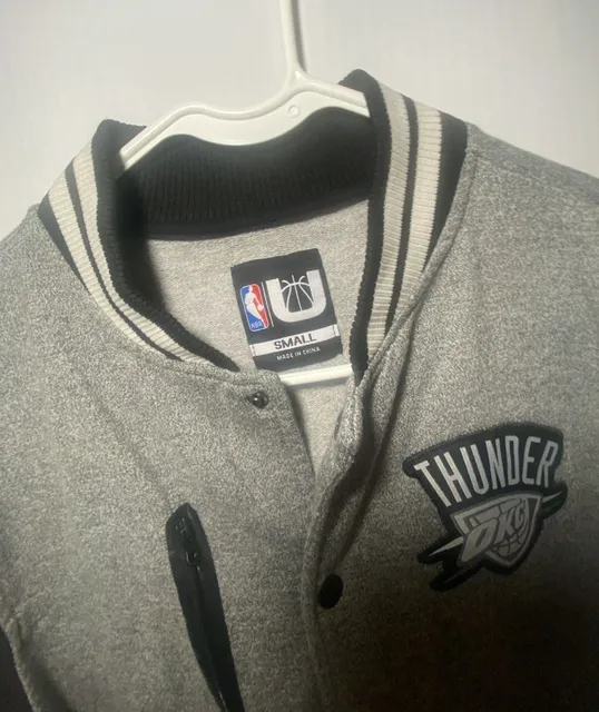 Pro Standard NBA Oklahoma City Thunder Varsity Jacket Size Small Gray Black