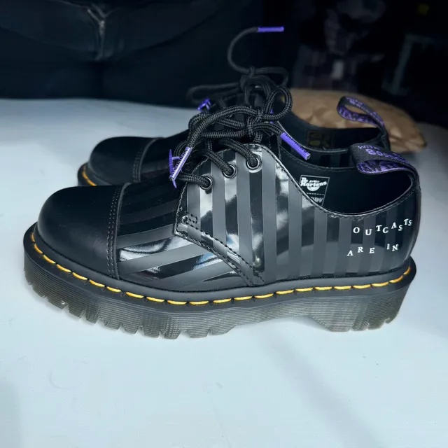 Dr. Martens Wednesday Addams Bex Oxford Shoes Black Purple Leather women 6 , men 5 limited edition