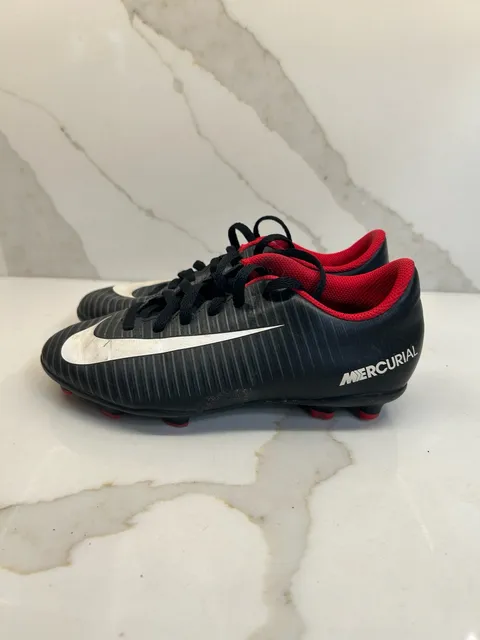 Nike Mercurial Vortex III FG Soccer Cleats Black Red ( Size: 3.5y)