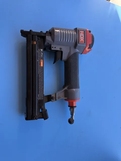 HDX 18-Gauge 1-1/4" Pneumatic Narrow Crown Stapler HDXST9032