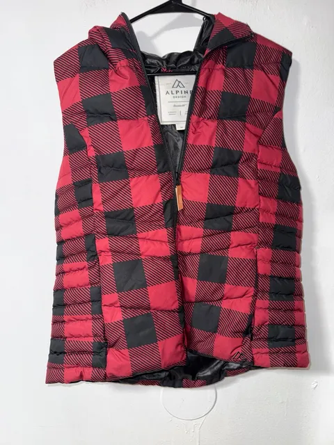 Alpine Design Puffer Vest Size M Red Black Buffalo Check