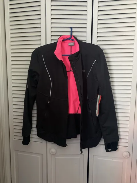 new balance women's windblocker jacket