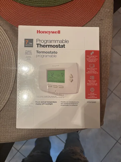 Honeywell RTH7500D 7 Day Programmable Thermostat