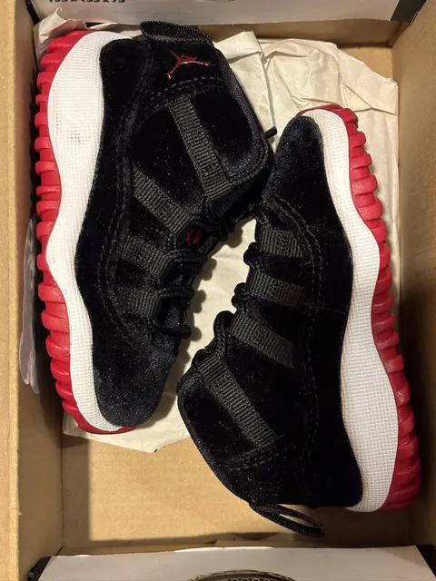 Jordan 11 Bred Velvet