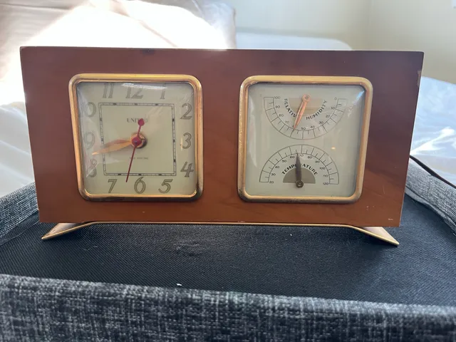 Vintage United Clock and Weather Station Desk Clock
