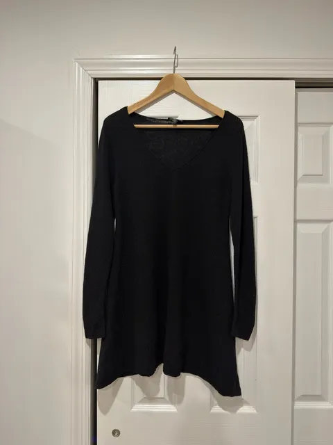 Eileen Fisher Wool Tunic Sweater Size XS Black V-Neck Asymmetrical Hem