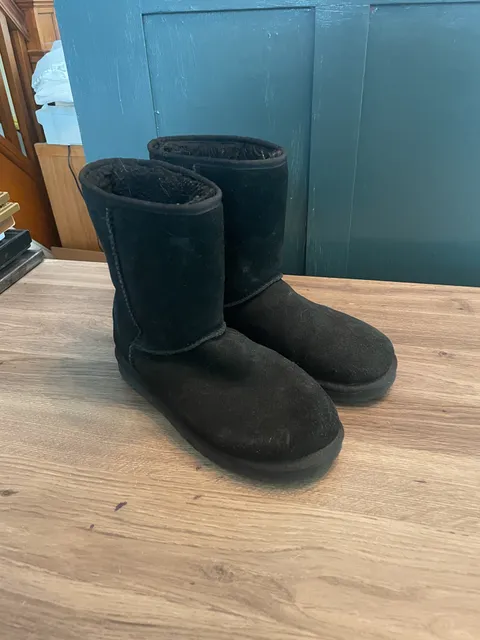 Koolaburra by Ugg Koola Short Boots Size 8 Black