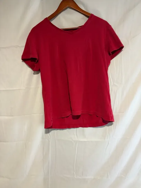 Croft & Barrow V-Neck T-Shirt Size XL Red 100% Cotton