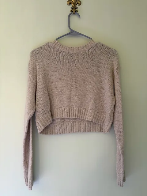 H&M Divided Cropped Sweater Size XS Beige Knit Crew Neck