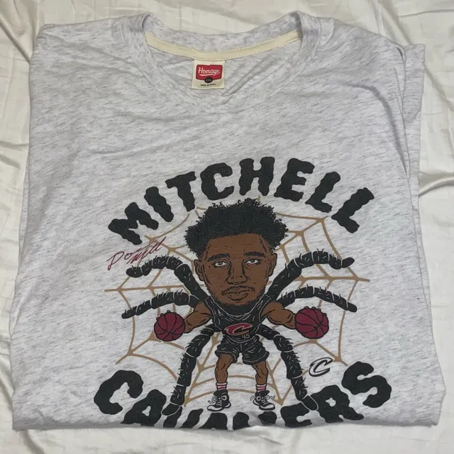 DONOVAN MITCHELL CLEVELAND CAVALIERS XXL Youth Along Came A Spida Tee