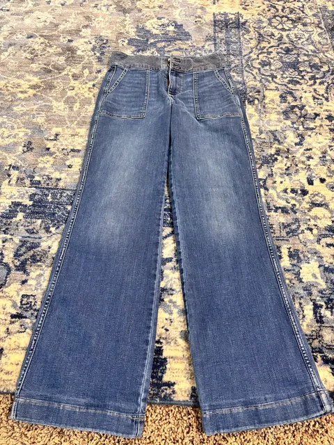 White House Black Market The Everyday Soft Trouser Jeans Size 4