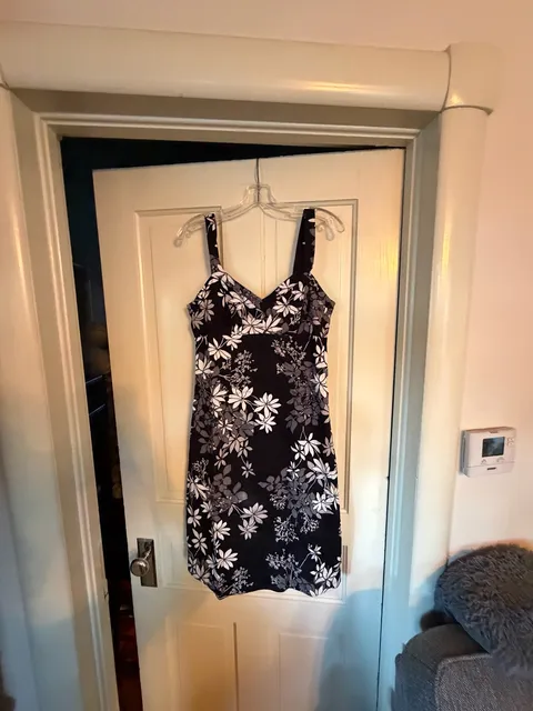 New York & Company Floral Dress Size 10 Black White Cotton