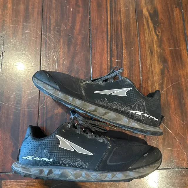 Altra Superior 4 Black Trail Running Shoes Size 11