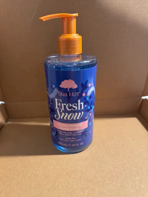 Tree Hut Fresh Snow Serum-Infused Hand Wash 11 oz
