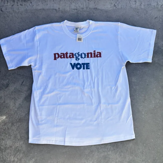 2004 Vintage Patagonia Vote The Environment Beneficial T-Shirt NWT Size L