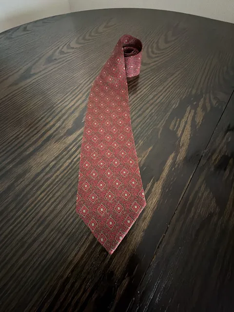 Giorgio Armani Silk Necktie Red Geometric Pattern
