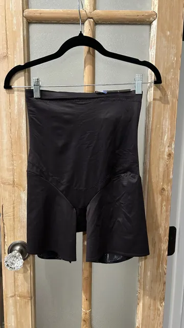 Miraclesuit Flexible Fit Hi Waist Thigh Slimmer XL Black Shapewear