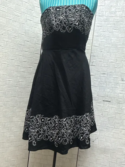 Ann Taylor Loft Floral Embroidered Dress Size 2 Black