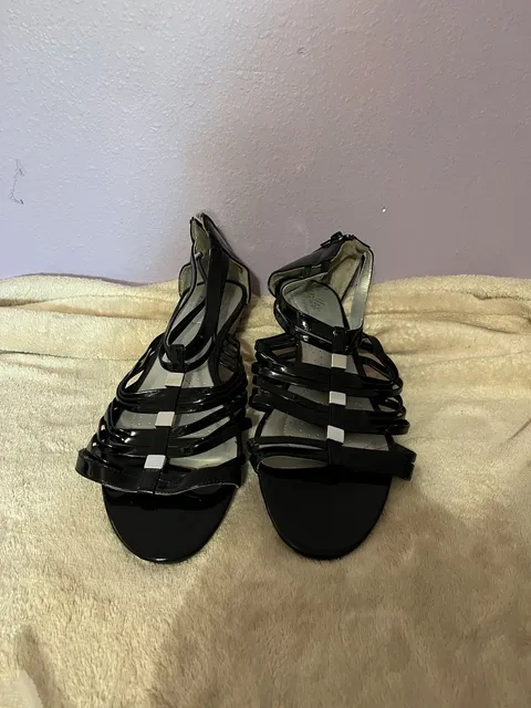 dexflex comfort Sandals Size 12 Black Patent Strappy Wedge
