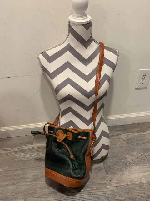 Vintage Coach Dinky Bag 501-25 Green Tan Leather Bucket Bag Crossbody