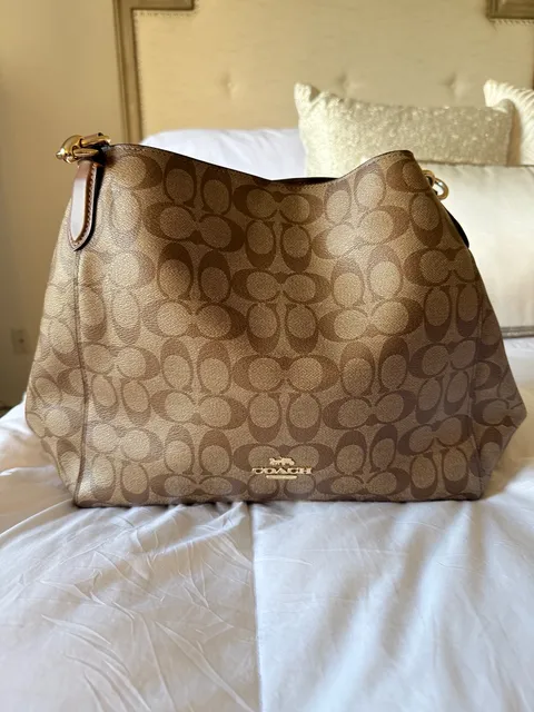 Coach Signature C Multi-Compartment Shoulder Bag Brown