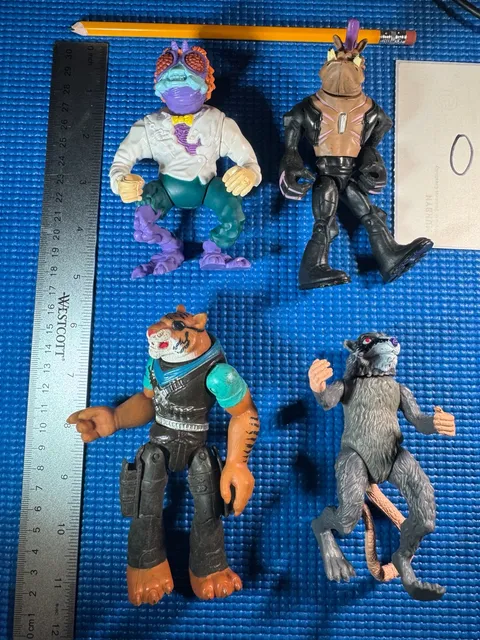 Playmates Teenage Mutant Ninja Turtles Action Figures Lot of 4