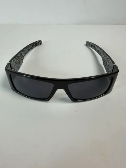 Y2K Locs Hardcore Sunglasses Black Rectangular Frame Bandana Print