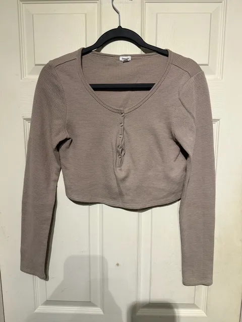 Garage Long Sleeve Thermal Crop Top Size L Taupe Button Up
